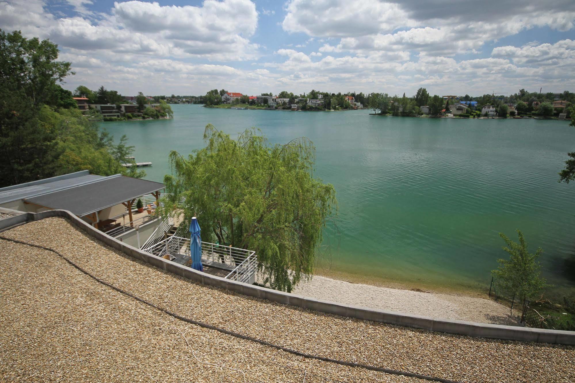 Hotel Zatoka Senec Exterior photo